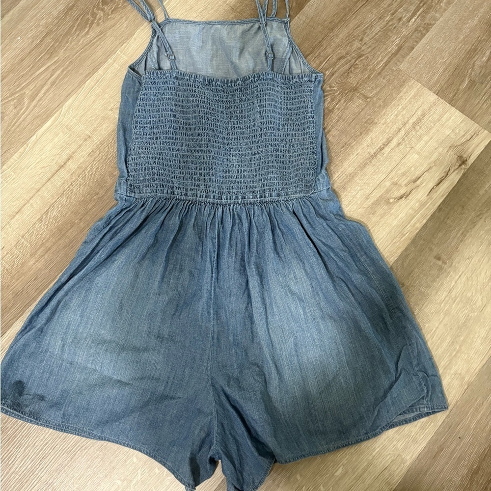 Hollister Blue Denim Romper. Size Medium - Picture 4 of 4